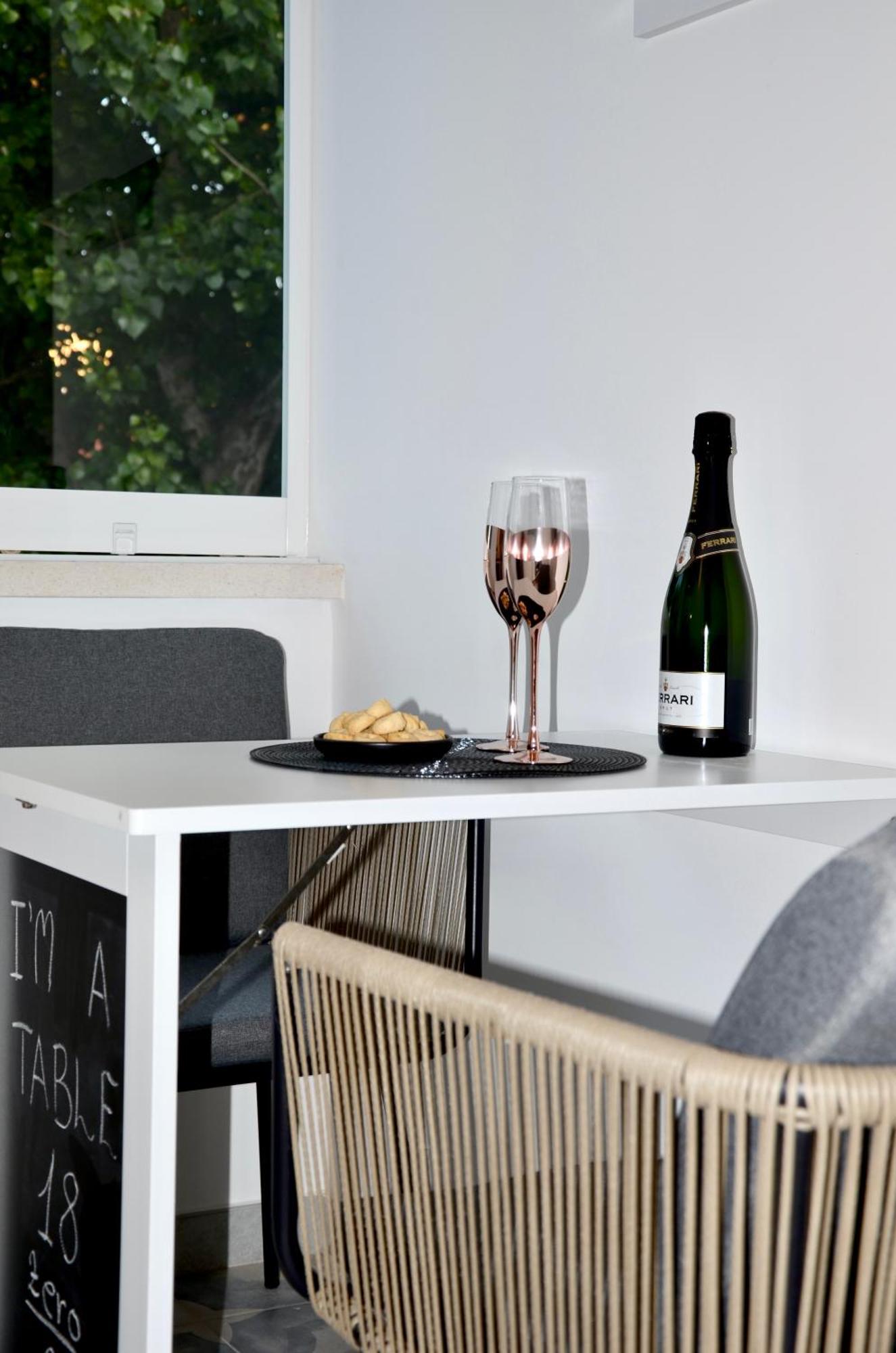 בארי 18Zero2 Luxury Rooms מראה חיצוני תמונה